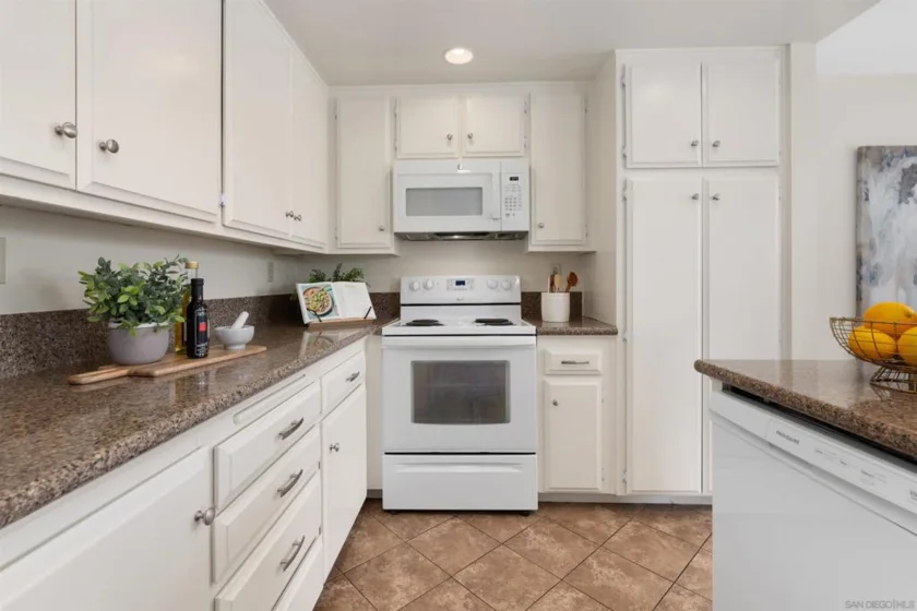 7780 Parkway Drive #1101 photo 20