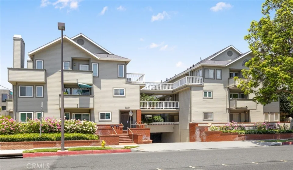 961 E California Boulevard #327 photo 1