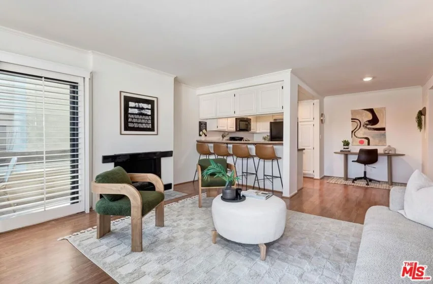 950 N Kings Road #254 photo 16