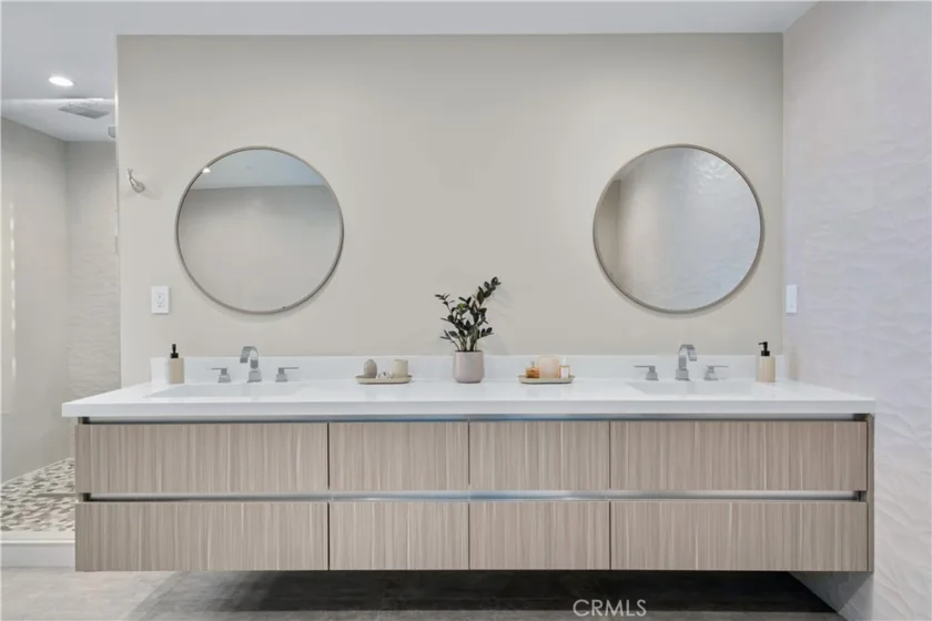 14157 Tiara Street #101 photo 3