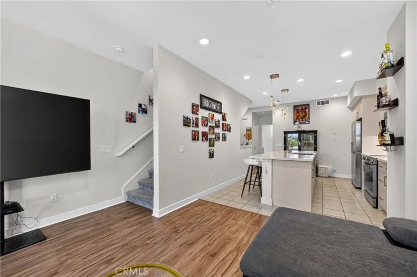 4810 Long Beach photo 12