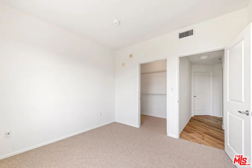 6400 Crescent Parkway #402 photo 31