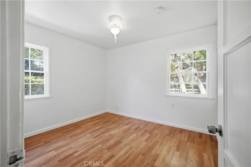 511 E Maple photo 19