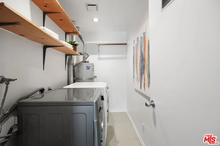 1234 Granville Avenue #4 photo 23