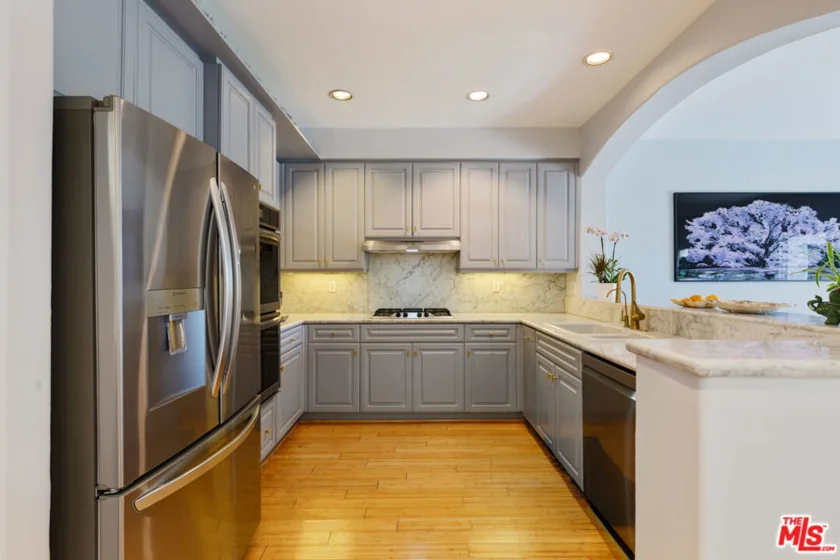 6435 Zumirez Drive #14 photo 7
