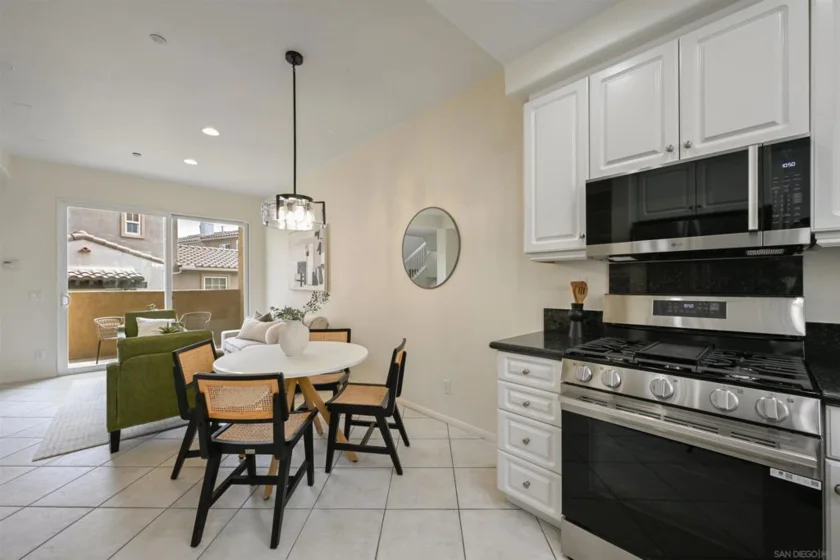 749 Almond photo 9
