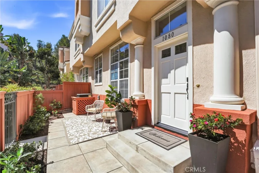 1080 South Rossano Way photo 2