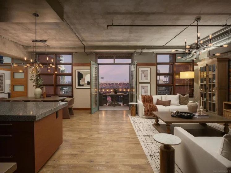 877 Island Avenue #906 photo 2