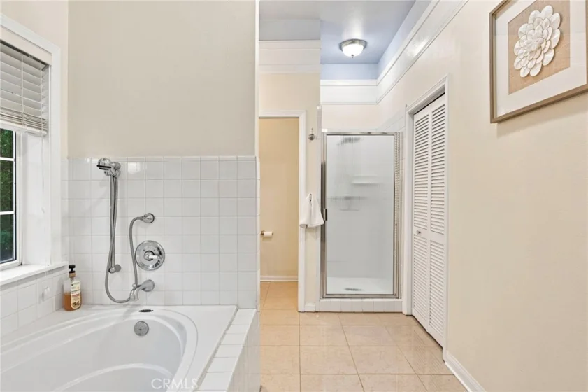 42761 Juniper photo 30