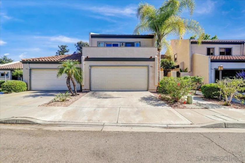 1527 Sunrise Shadow Court photo 1