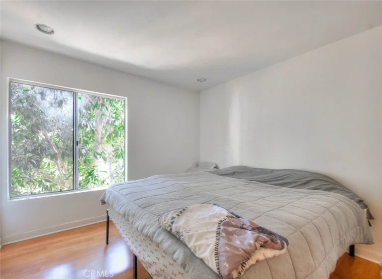 5700 Etiwanda #212 photo 9