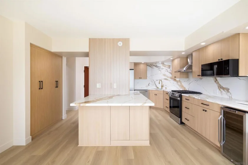 500 W Harbor Boulevard #808 photo 19
