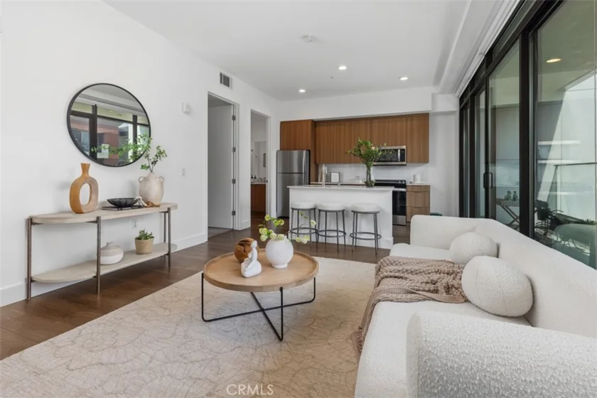 709 E Walnut Street #315 photo 11