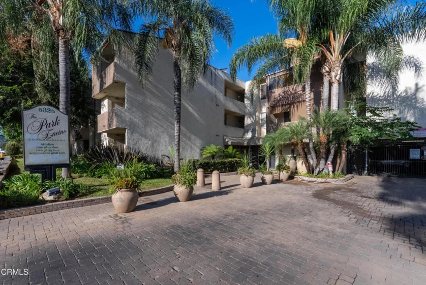 5325 Newcastle Avenue #126 photo 30