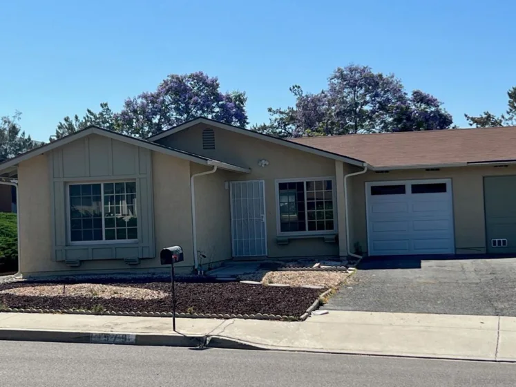 4579 Westridge photo 1