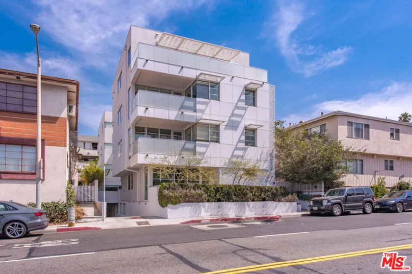 8265 Fountain Avenue #301 photo 1