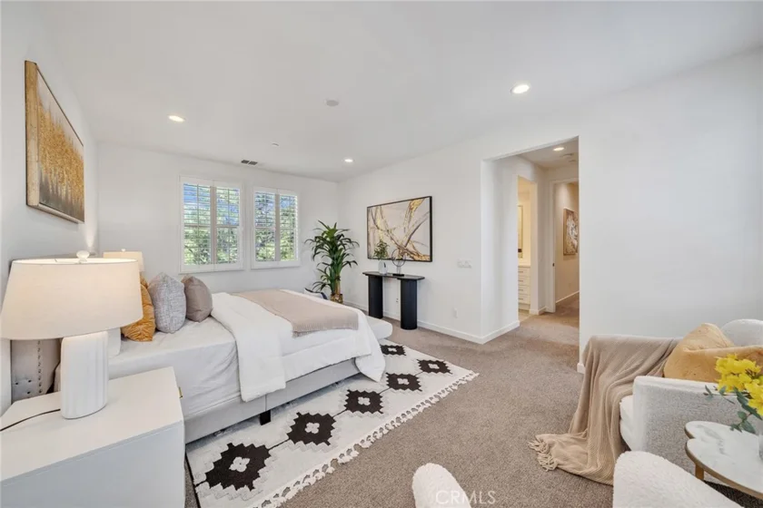 182 Finch photo 21