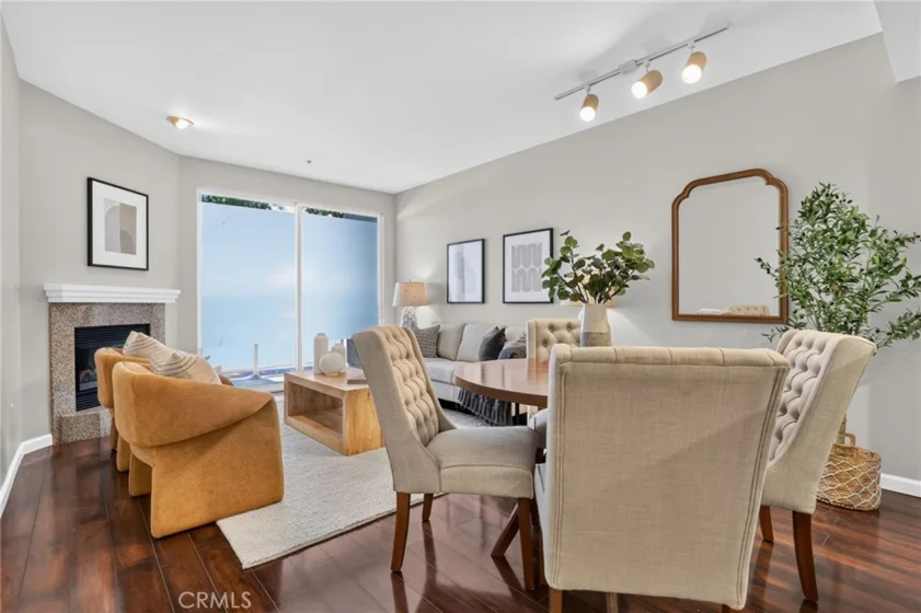 160 S Hudson Avenue #111 photo 12