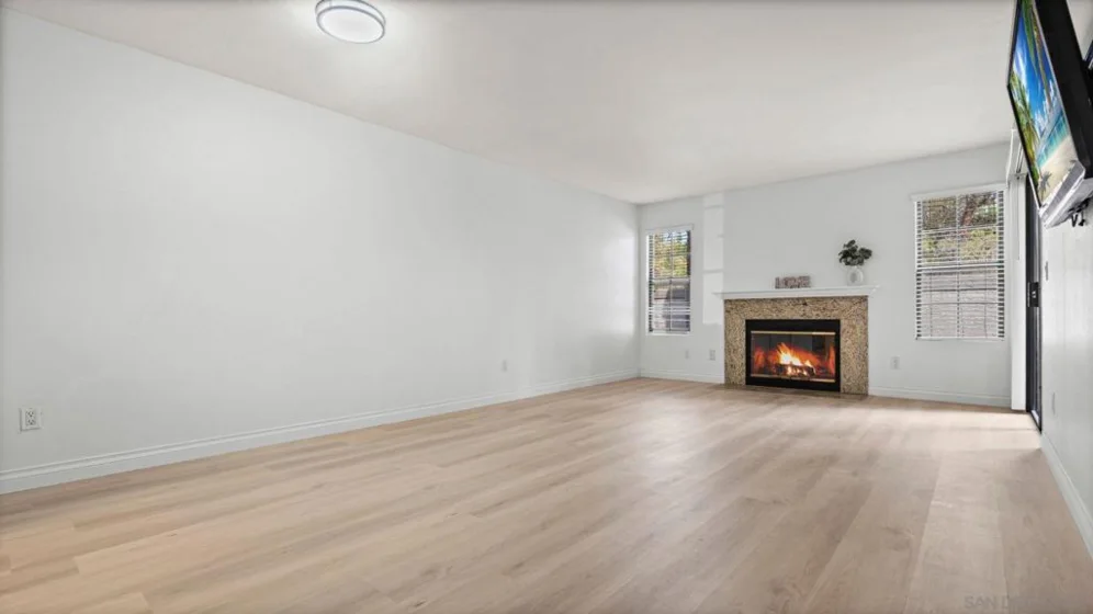 14966 Avenida Venusto #71 photo 4