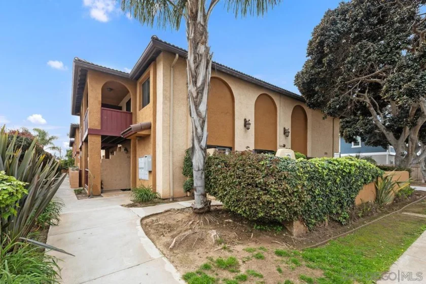 1351 Holly Avenue ##A photo 1
