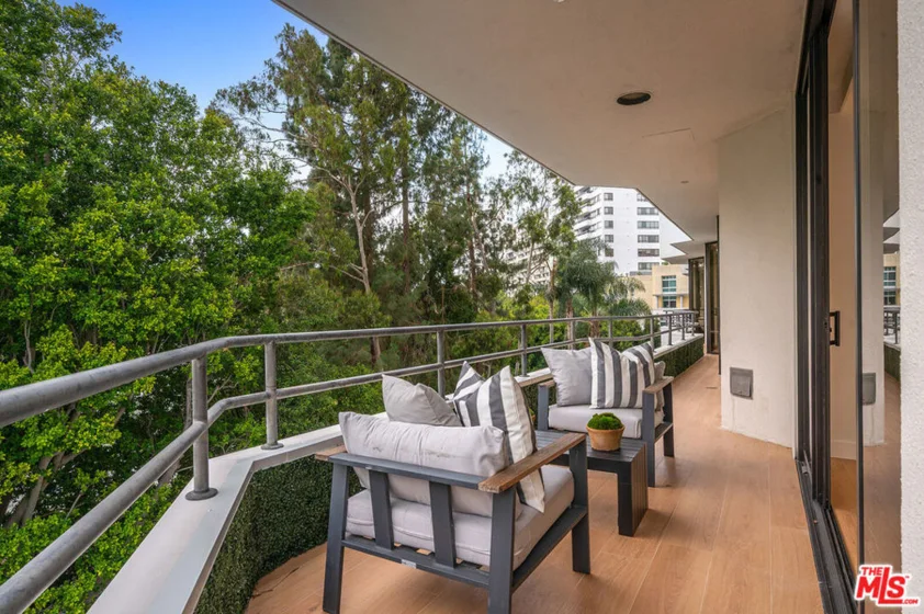 10601 Wilshire Boulevard #504 photo 32