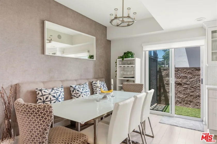 1010 N Curson Avenue #101 photo 6