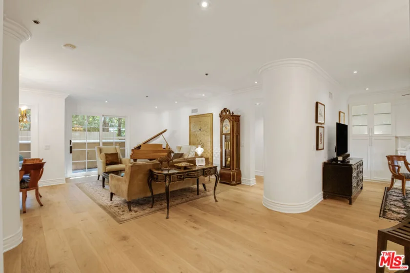 850 N Croft Avenue #103 photo 8