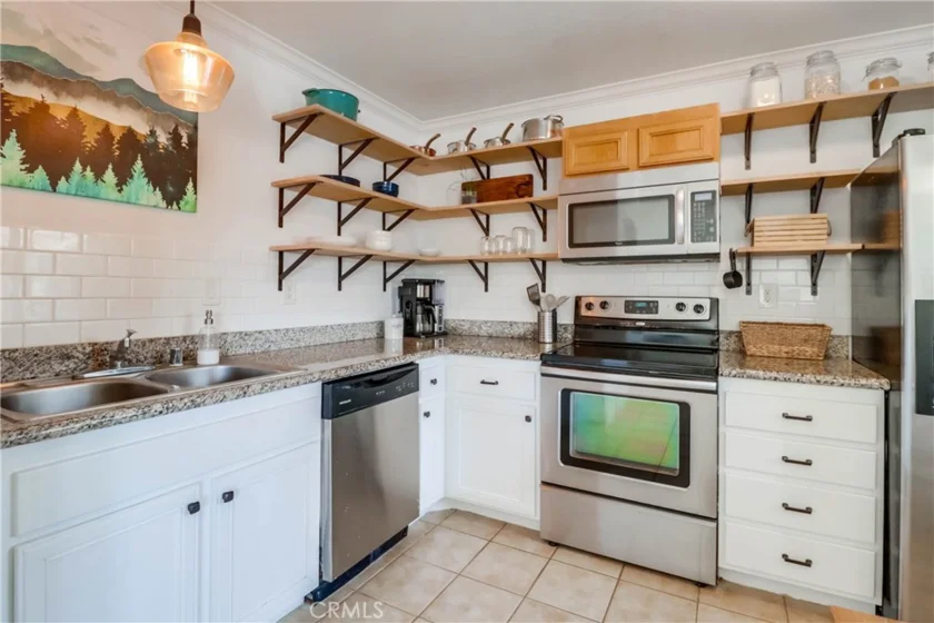 1324 Iris Avenue #4 photo 1