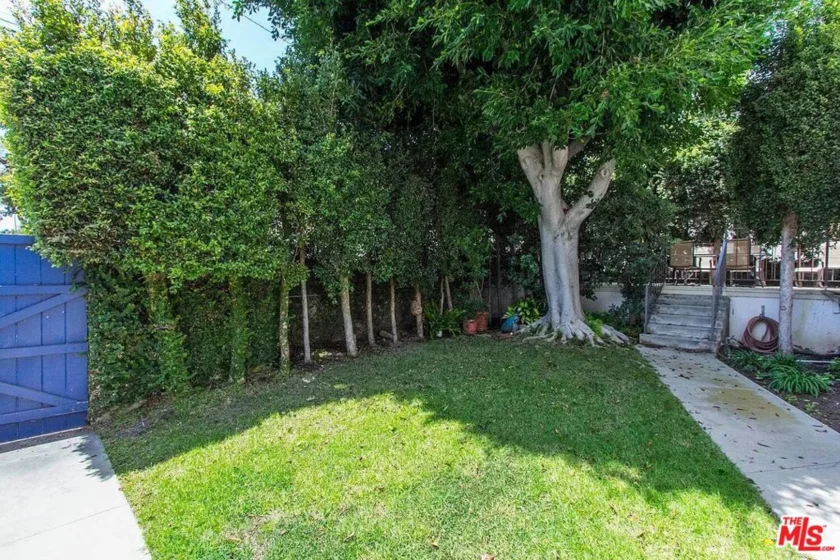 1018 6th Street #C photo 2
