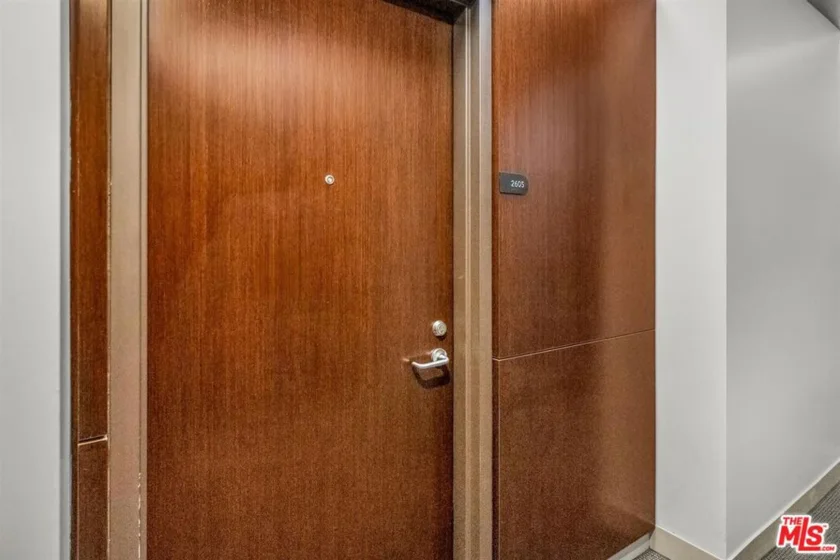 1100 Wilshire Boulevard #2605 photo 5