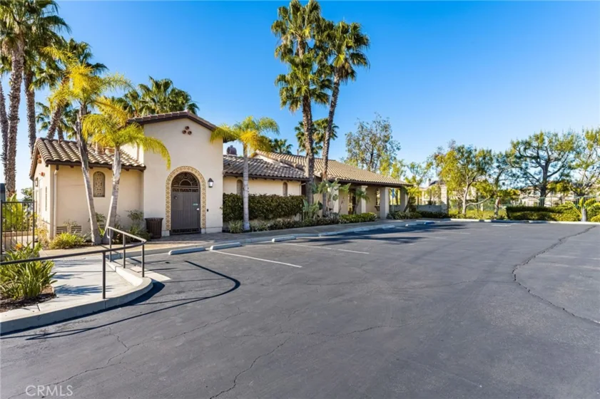 4001 Balmoral photo 54