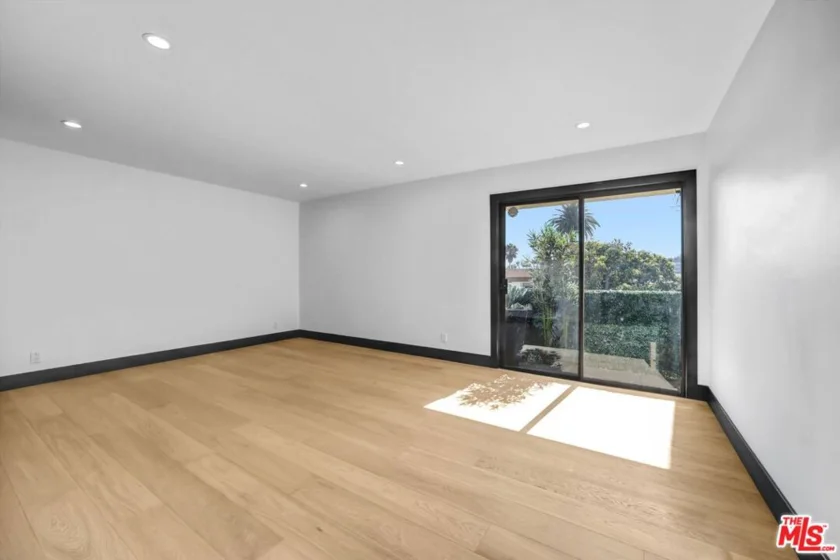 9025 Keith Avenue #302 photo 15