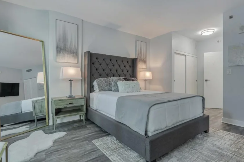 425 W Beech Street #325 photo 8