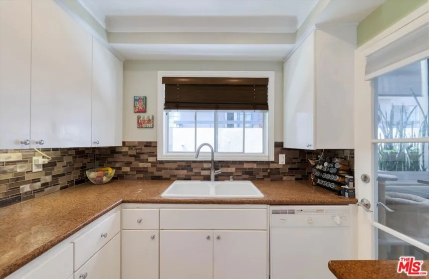 1734 N Fuller Avenue #307 photo 26