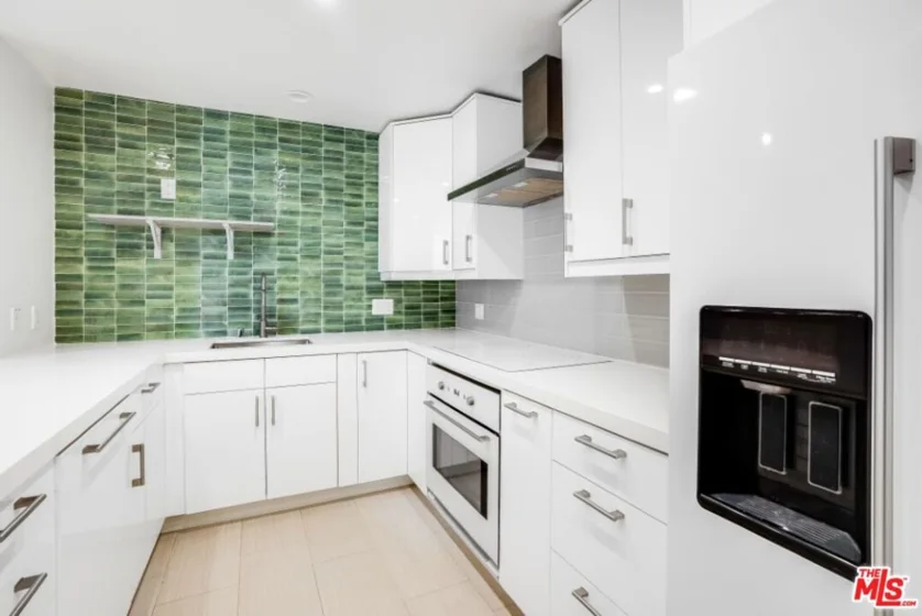 10433 Wilshire Boulevard #405 photo 19