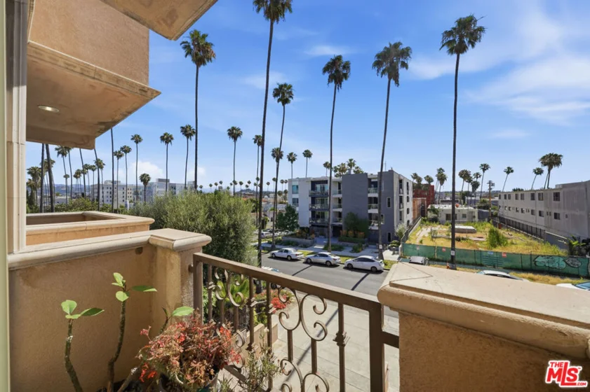 147 N Berendo Street #301 photo 15