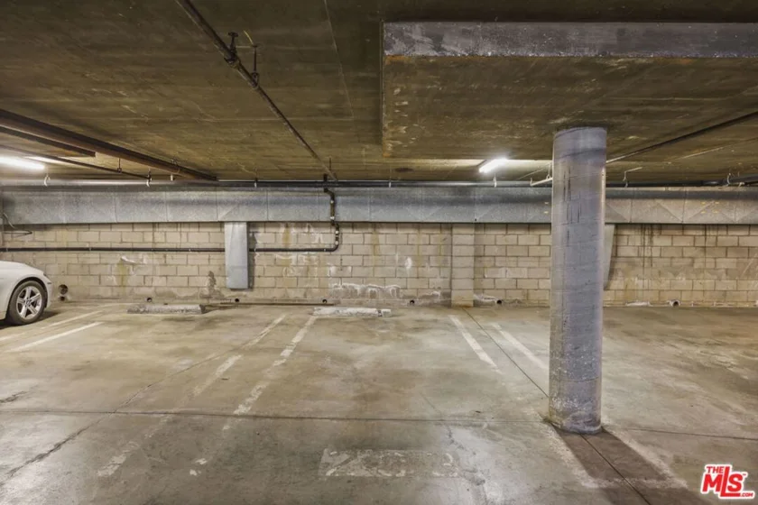 2677 Centinela Avenue #203 photo 35
