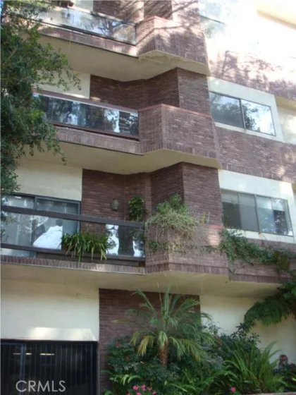 630 Kelton Avenue #201 photo 1