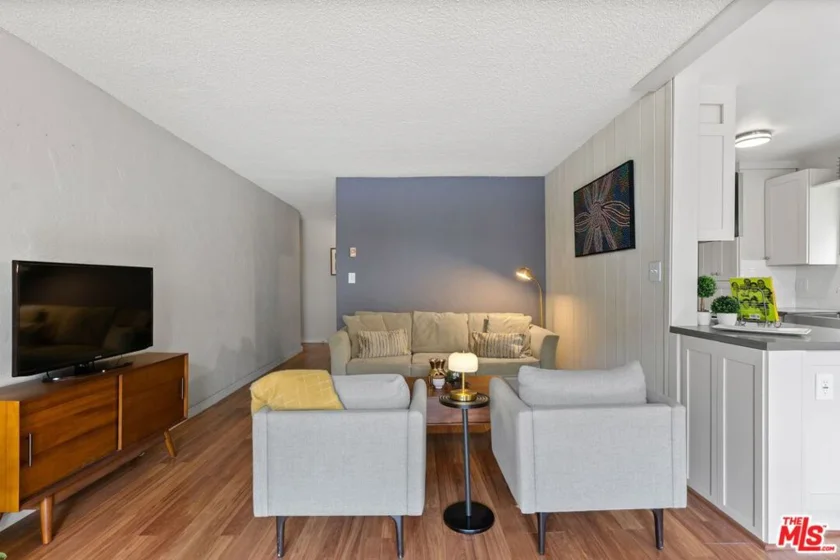 1831 Prosser Avenue #205 photo 4