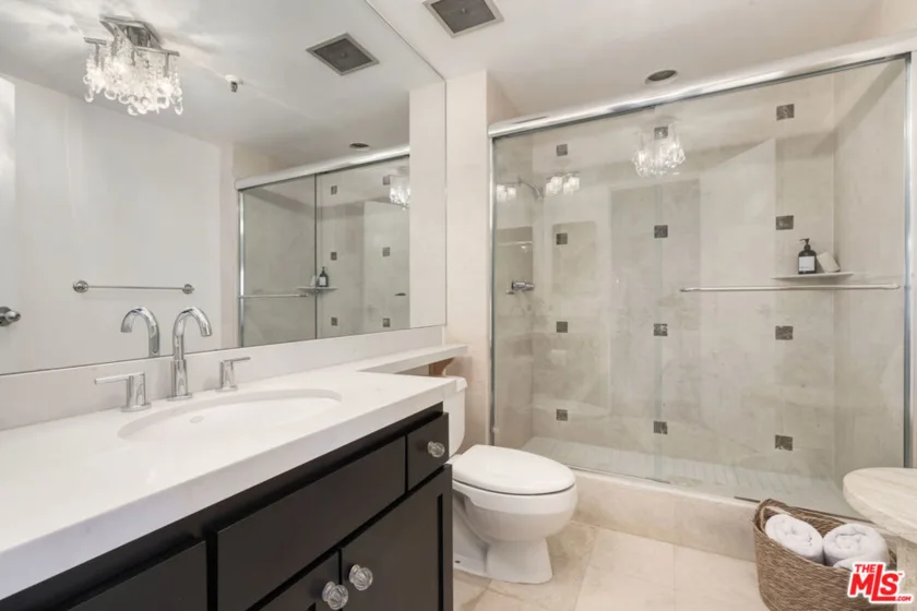 10445 Wilshire Boulevard #703 photo 11