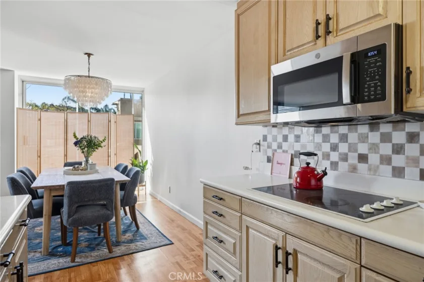 14141 Dickens #312 photo 12