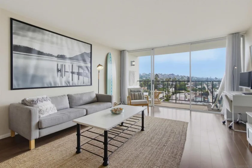 4944 Cass Street #909 photo 2