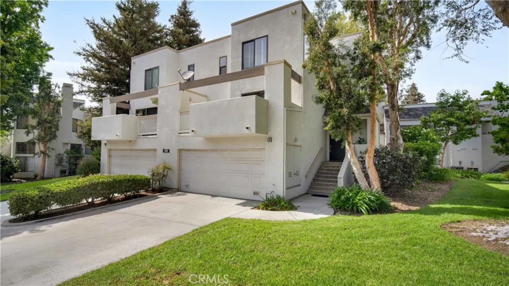 158 N Singingwood Street #2 photo 44