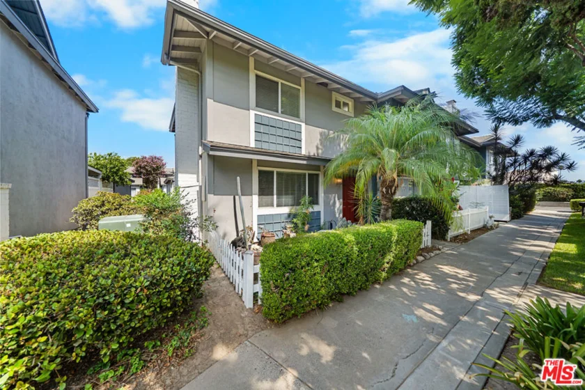 14647 Red Hill Avenue photo 19