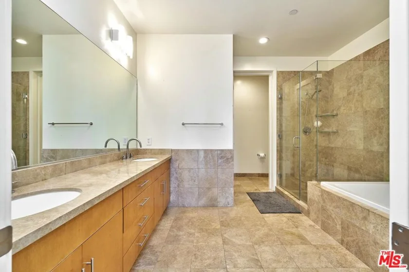 3223 W 6th Street #1005 photo 28
