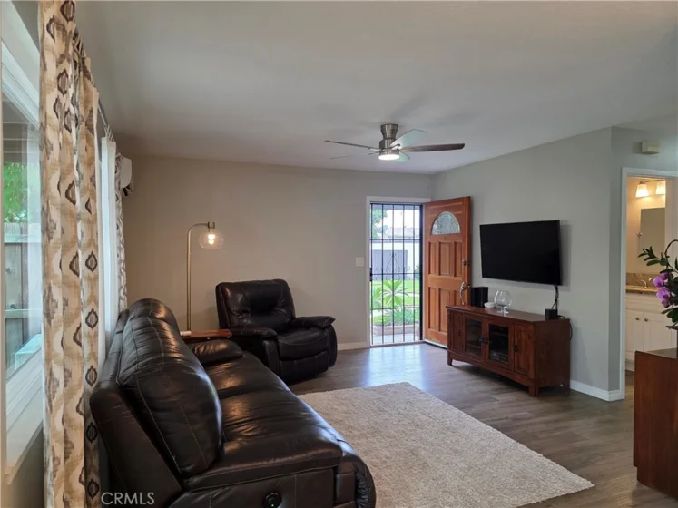 11043 Sherman Way photo 22