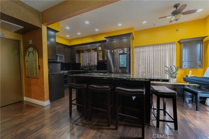 1416 N Vista photo 6