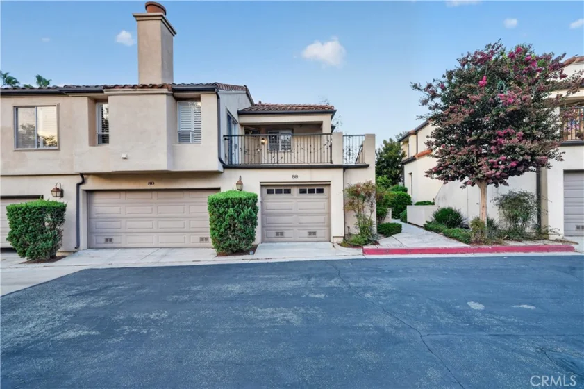 88 Corsica Drive photo 2