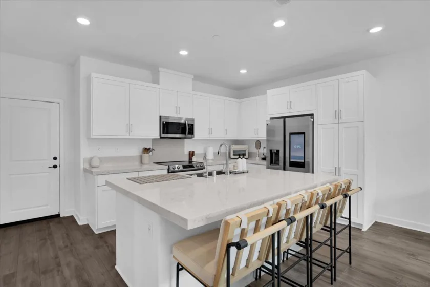 808 Mateo Street ##2 photo 5