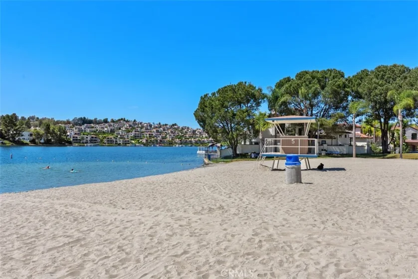 21724 San Leandro photo 32